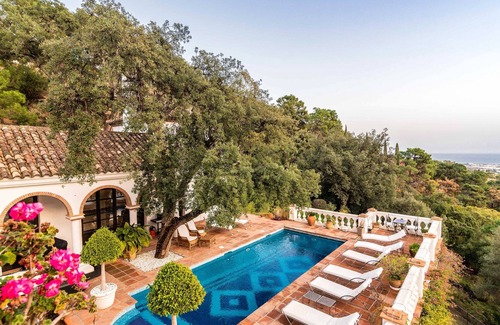 El Madronal House | 7 Bedrooms Tropical Castle | Full Privacy | Panoramic Views | Heated Pool | Hot Tub!