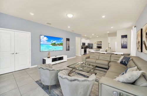 Davenport Boat Rental | 7 BEDS | 5.5 BATHS GamesRoom & Pool/spa 3907lana