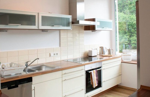 Hontheim Apartment | 7-bett Ferienwohnung Hundeglück - Haus Alleegarten