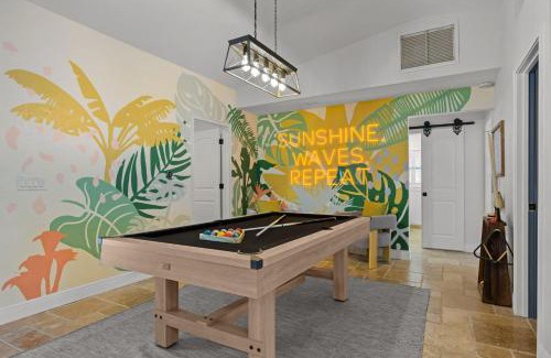 Seminole House | 7 Br Sleeps 22 Sport Court Heated Pool Putt Putt
