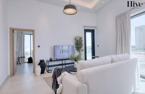 Jebel Ali Apartment | 7 by Aurora 208