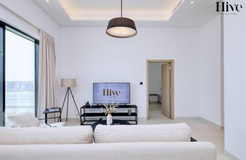 Jebel Ali Apartment | 7 By Aurora 305