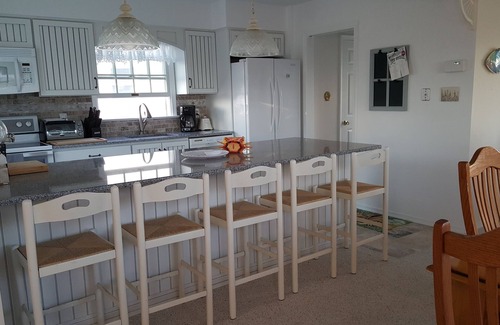 Holgate House | 7 houses to the Beach and 7 houses to the Marina