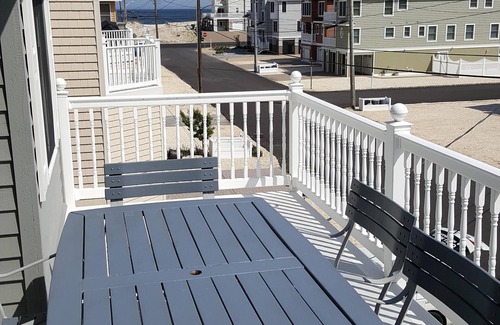 Holgate House | 7 houses to the Beach and 7 houses to the Marina