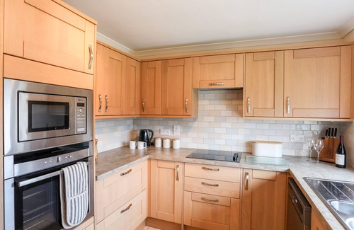 Abersoch House | 7 MAES AWEL, pet friendly, country holiday cottage in Abersoch