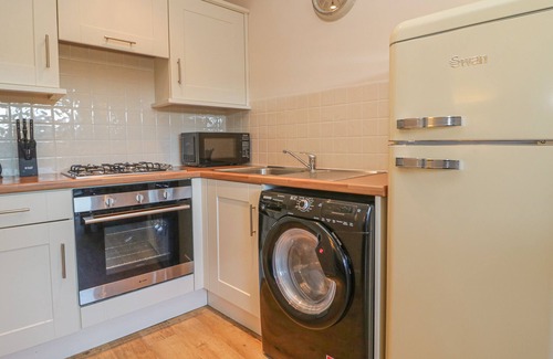 Watchet Cottage | 7 MALT HOUSE COURT, family friendly, with a garden in Watchet