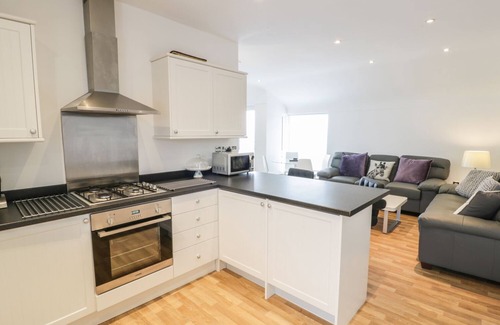 Rhyd-y-clafdy Apartment | 7 MARINA VIEW, pet friendly, country holiday cottage in Pwllheli