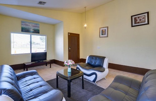 Alhambra House | 7 Mi to Chase Field Phoenix Home with Patio!