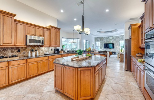 Naples House | 7 Mi to Great Wolf Lodge Water Park: Luxury House