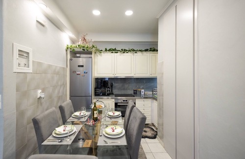Corfu Town Apartment | 7 minutes to the Liston Square!Cozy apartment but mostly pet-friendly!