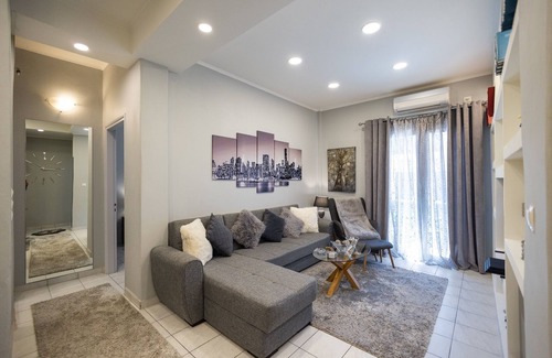 Corfu Town Apartment | 7 minutes to the Liston Square!Cozy apartment but mostly pet-friendly!