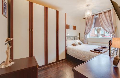 Hinderwell House | 7 The Bungalows