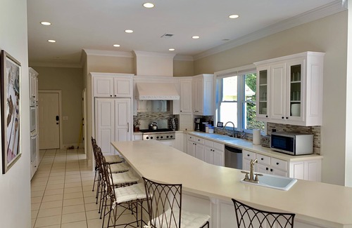Flowery Branch House | 7000 sf: 5 king/1 queen/7 single beds, heated pool/spa, designer furnishings