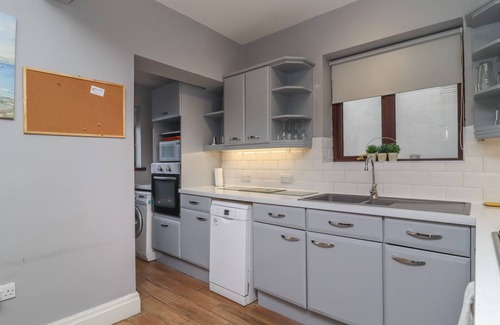 Thornton-Cleveleys House | 71 NUTTER ROAD, pet friendly, country holiday cottage in Cleveleys