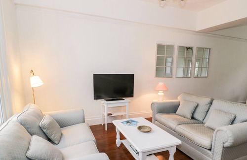 Malvern Cottage | 73 COWLEIGH ROAD, family friendly, with a garden in Malvern