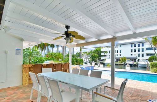 Nurmi Isles House | 73 Managed By Brampton Park