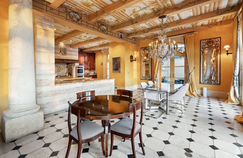 Hollywood Hills Apartment | 7398 Pyramid Place, Los Angeles