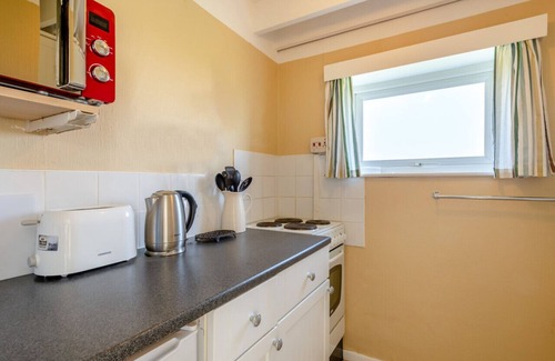 Kessingland House | 74 Seaview - Three Bedroom House, Sleeps 4
