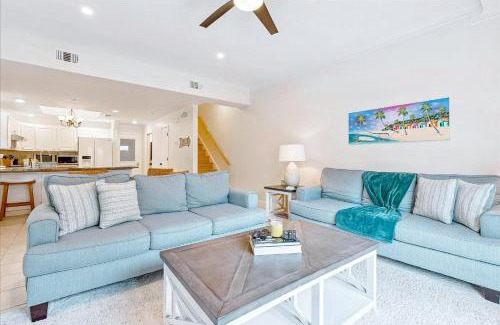 Port Canaveral Villa | 7660 Ridgewood Ave