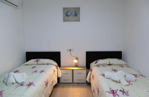 San Blas-Canillejas Apartment | 77 Hakuna Nicolasa