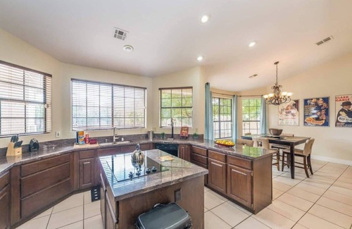 Las Vegas House | 777Rentals - 11BR/8.5BA - TUF House