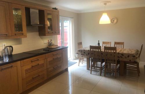 Kenmare House | 7B Riverside Villas