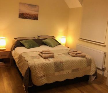 Kenmare House | 7B Riverside Villas