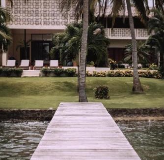 Calderitas Villa | 7BR Beautiful Waterfront Villa - Perfect Getaway