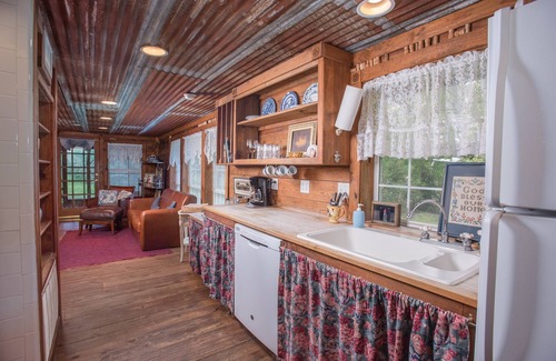 Wellborn Bed & Breakfast | 7F Lodge