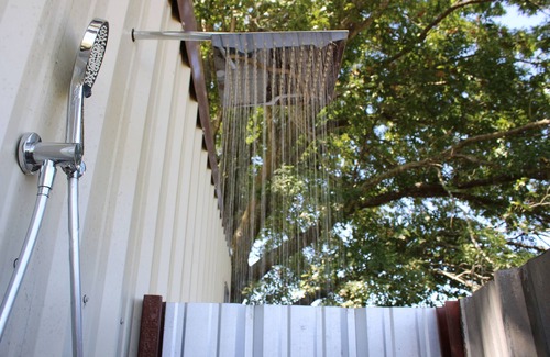 Riesel House | 7Js Waco Western Club - Privacy, View, Pool & Hot Tub