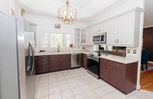 Skyland House | 7k Sq/Ft Estate - Pickleball, Golf, Gym, Theater