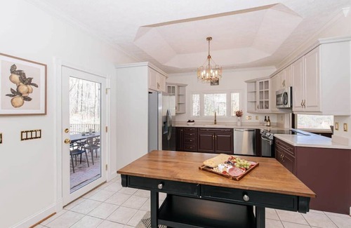 Skyland House | 7k Sq/Ft Estate - Pickleball, Golf, Gym, Theater