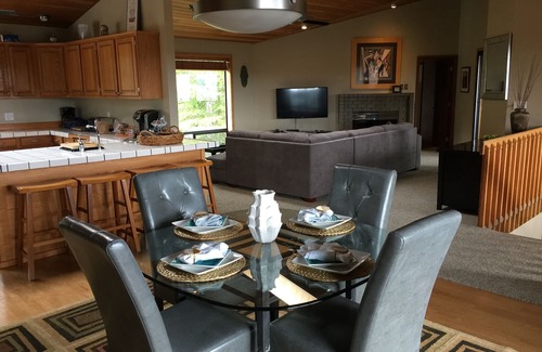 Bandon House | 7k sq Ft. on 15 acres. Putting greens & sand trap for golfers & families .