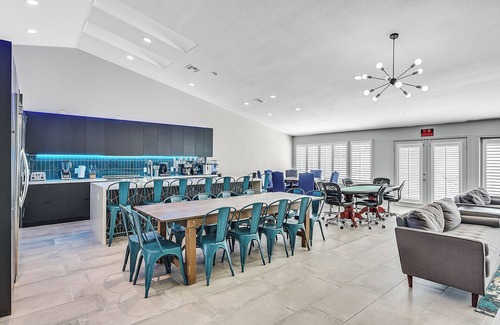 Spring Valley Villa | 8 Bdr/5 Ba 16 Beds, Free Spa Heat