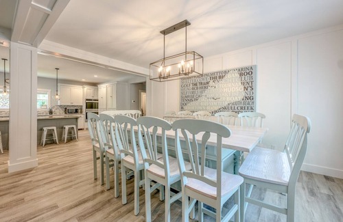 North Forest Beach House | 8 bed, 8F/2H Baths, 7 King Suites, Elevator, Private Pool, 3 min walk to Beach!