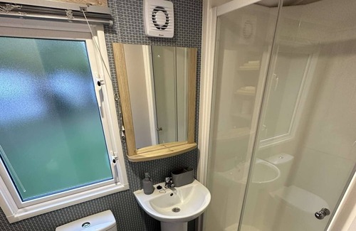 Selsey House | 8 Berth Caravan in West Sands Seal Bay Resort