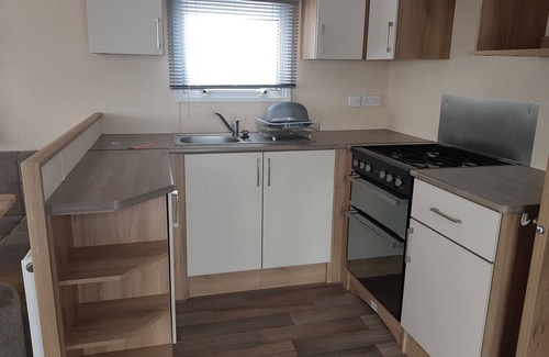 Brean House | 8 Berth Caravan with Spacious enclosed garden