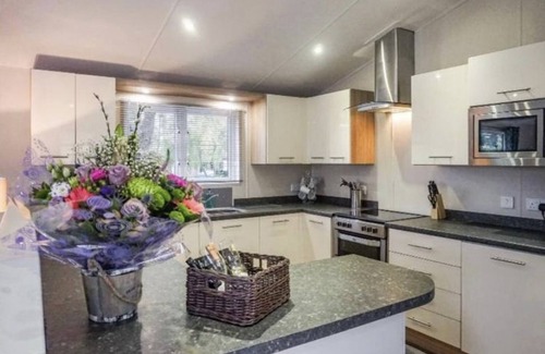 Tattershall Cabin | 8 berth luxury lodge at Tattershall lakes