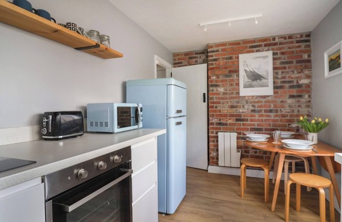 Bridport Cottage | 8 BIDDLECOMBE ORCHARD, family friendly, with a garden in Bridport