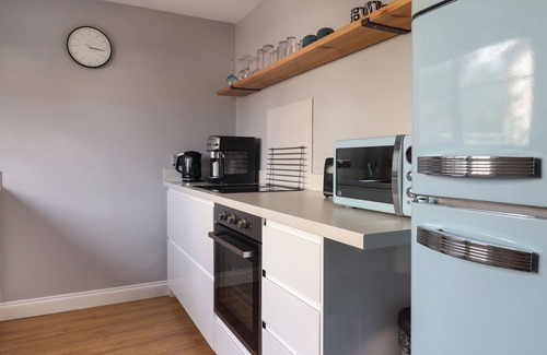 Bridport Cottage | 8 BIDDLECOMBE ORCHARD, family friendly, with a garden in Bridport