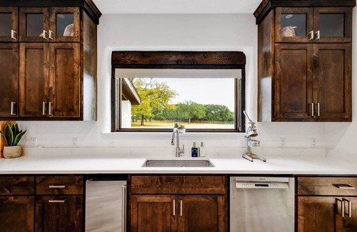 Wimberley House | 8 BR Private Ranch, River access, Pool, Pickle ball, Game Room, Hot Tub