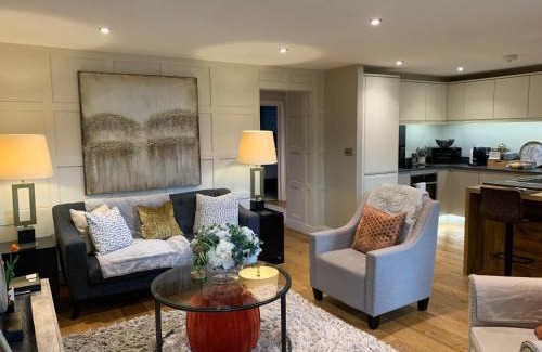 Malvern Apartment | #8 Brunel House Luxury Apartment in Great Malvern