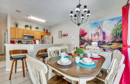 Kissimmee Villa | 8 Mi to Disney Villa with Screened Pool and Lanai
