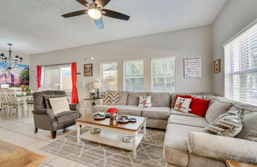 Kissimmee Villa | 8 Mi to Disney Villa with Screened Pool and Lanai