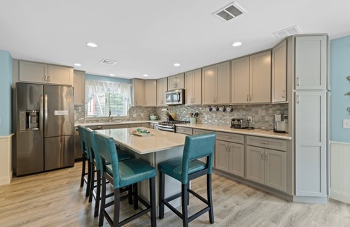 East Sandwich House | 8 Ocean Rd - Renovated pet-friendly home, .5 mi from beach w. central A/C!
