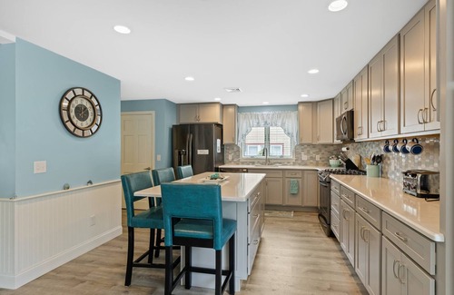 East Sandwich House | 8 Ocean Rd - Renovated pet-friendly home, .5 mi from beach w. central A/C!