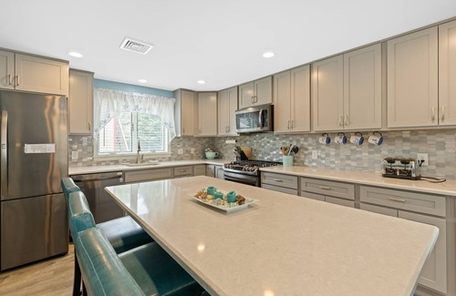 East Sandwich House | 8 Ocean Rd - Renovated pet-friendly home, .5 mi from beach w. central A/C!