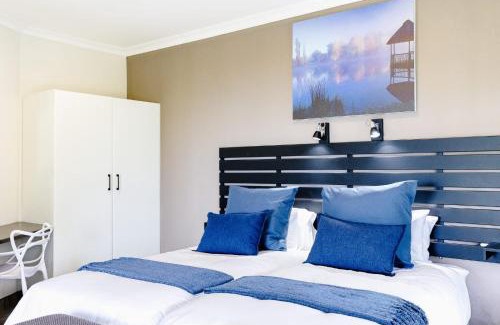 Umtentweni Bed & Breakfast | 8 On Eagle Bed & Breakfast Room 1