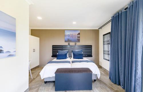 Umtentweni Bed & Breakfast | 8 On Eagle Bed & Breakfast Room 1
