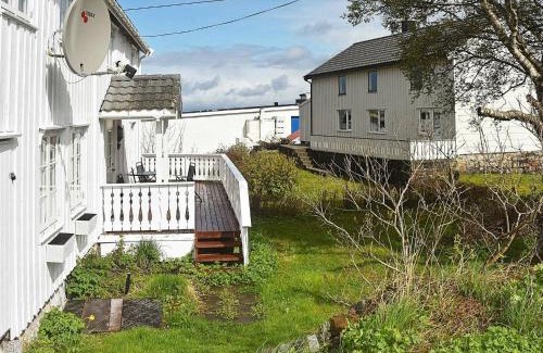 Averoy Municipality House | 8 person holiday home in averøy